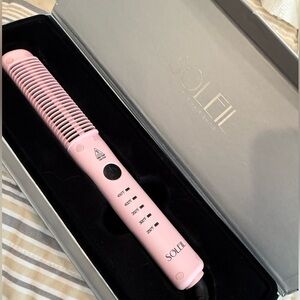 New in box Soleil Styling Comb Heat Brush Baby Pink